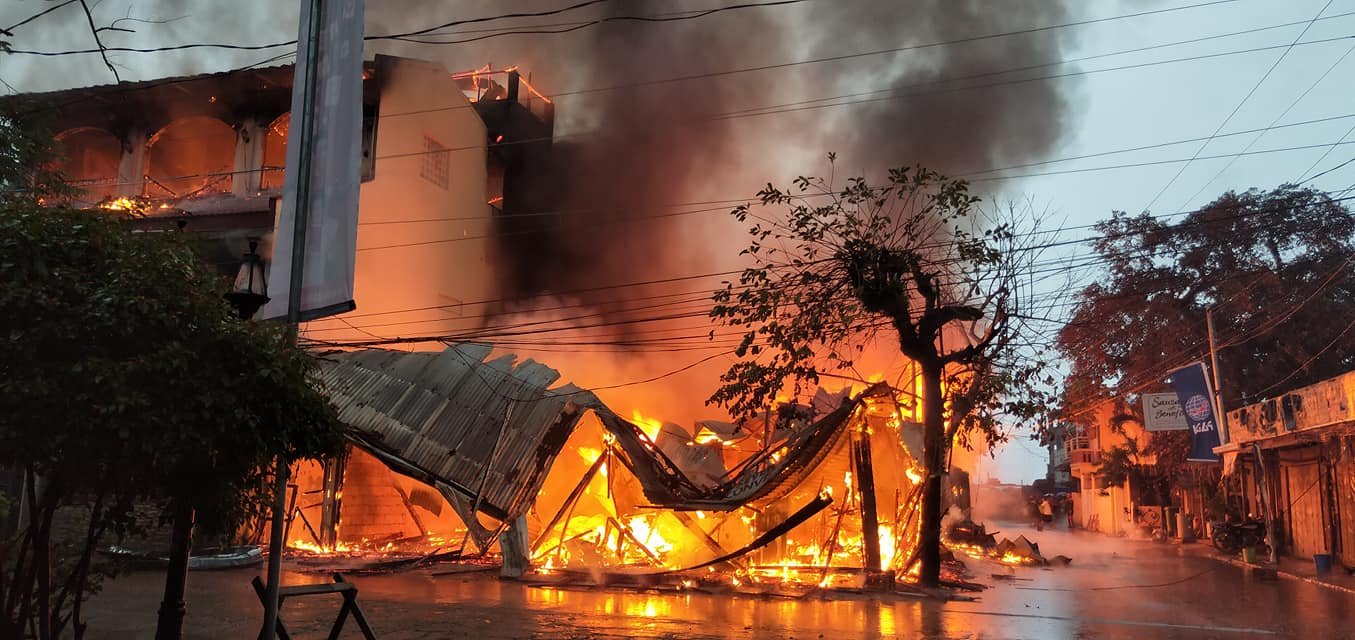 Ilang establisyemento nasunog sa El Nido
