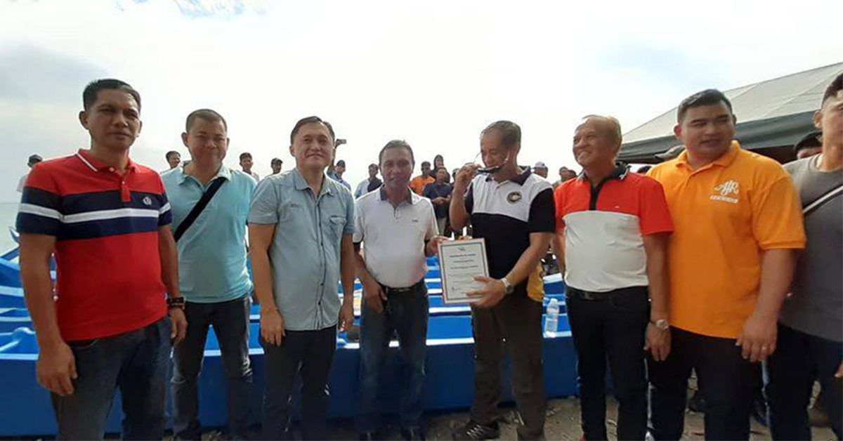 BFAR turnover 30 FRP boats to Typhoon Quiel affected fishermen