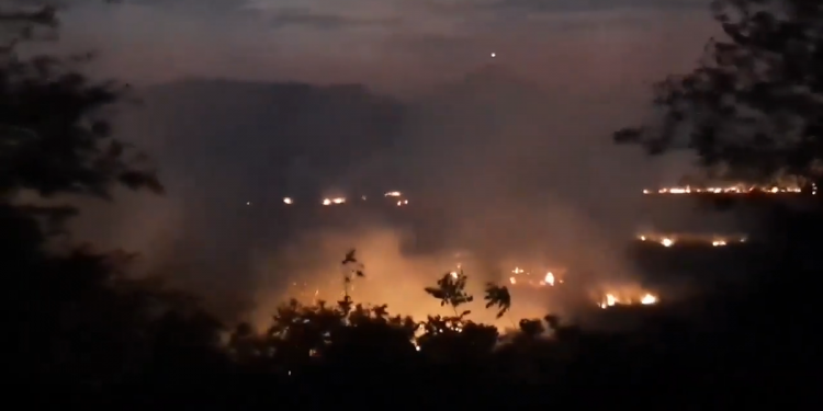 Grass fire sa Cuyo, naapula kaagad