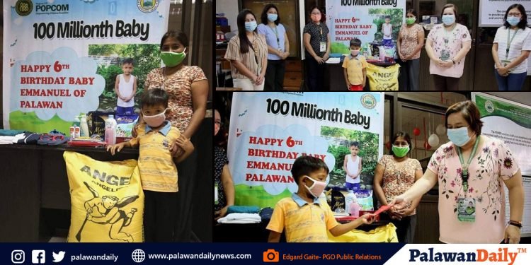 ‘Symbolic 100 millionth Filipino baby’ sa Palawan, muling tumanggap ng regalo mula sa POPCOM, PSWDO