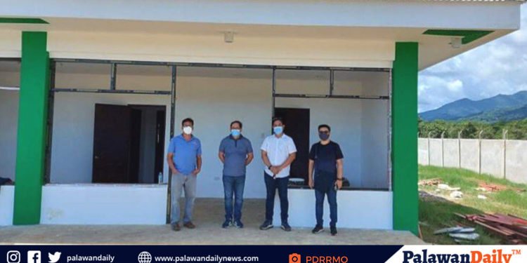 DOH MIMAROPA chief, ininspeksyon ang testing facility ng Provincial EOC