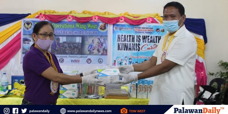 749 mag-aaral, nakinabang sa outreach program ng TOW-WEST