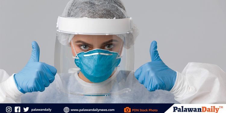 Mga health workers at frontliners, pagod na pero hindi umano susuko