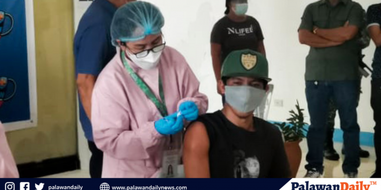 Palawan targets to vaccinate 600K people before the end of 2021