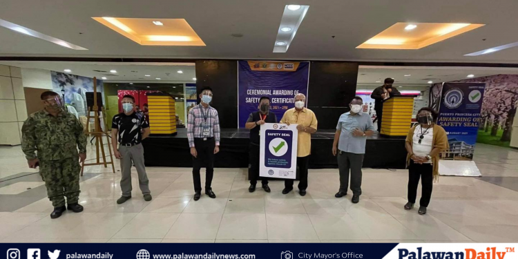 City Government awards safety seal to business establishments