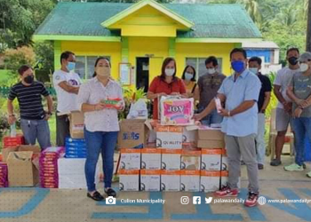LGU-Culion distributes teaching materials for the reproduction of self learning modules in relation with “new normal”