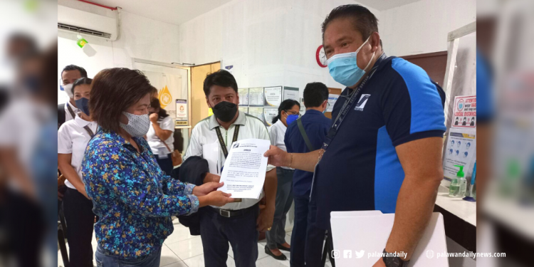 SSS VP visits several offices in Puerto Princesa for compliance reminders