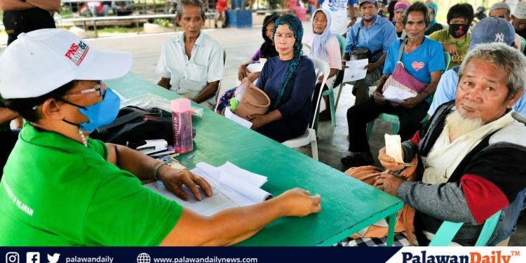 551 senior citizens sa Bataraza, nakatanggap ng local social pension mula sa Pamahalaang Panlalawigan