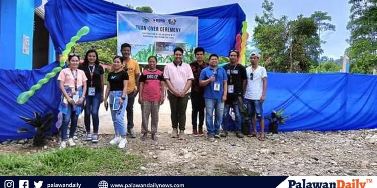 Solar dryer para sa palay, ipinagkaloob sa mga magsasaka ng Rizal, Palawan