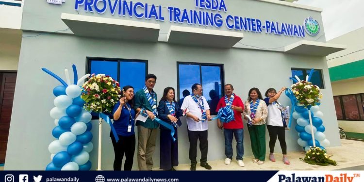 Roxas, Palawan - The Technical Education and Skills Development Authority (TESDA) Director General Secretary, Danilo P. Cruz, arrived in Palawan today, May 30, to grace the blessing and inauguration of the newly constructed TESDA Provincial Training Center - Palawan.