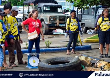Scoop Basura recover rubber tires, and other debris from Puerto Princesa Bay