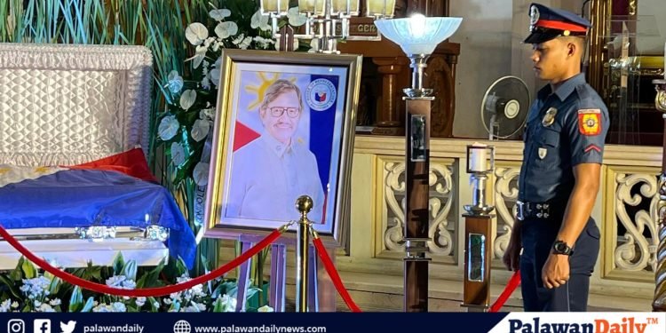 Cong. Hagedorn, binigyang parangal ng punong lungsod