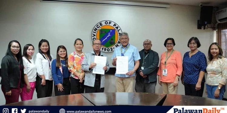 Gov. Socrates and PSU President Docto sign MOU for cooperative development