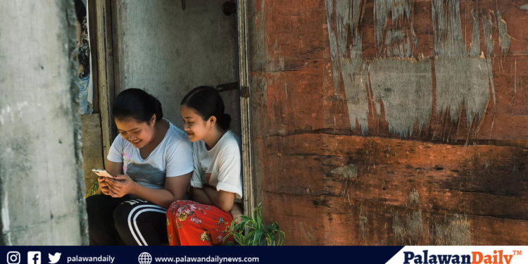 Palace signals openness to ban minors from social media, citing mental health concerns