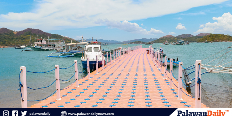 Coron install modular floating docks